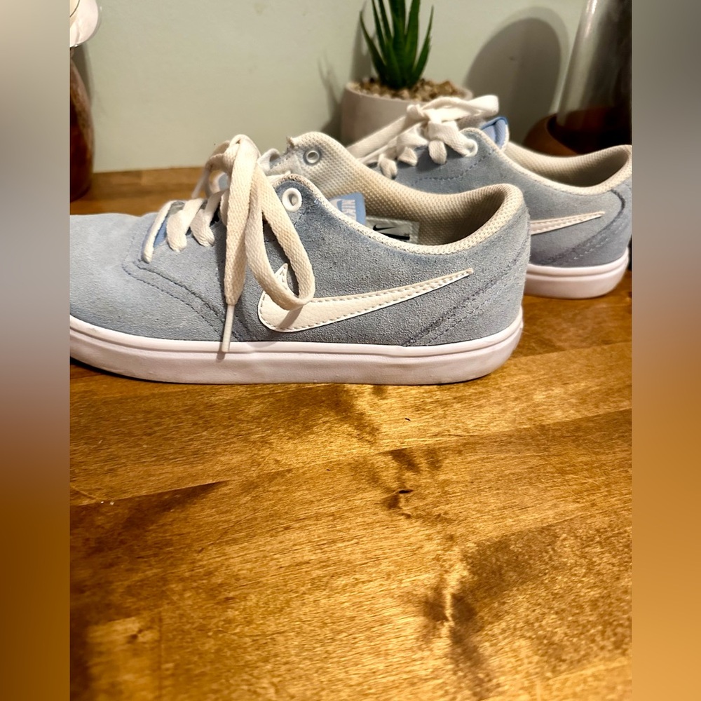 Women’s Nike Suede sneakers. Light blue